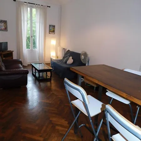 Appartement T2 Palais Wilson Au Coeur De Juan Les Pins - Plages *